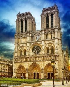 巴黎圣母院必须恢复原样 大教堂计划在5年内修复完成
