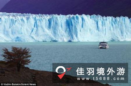 阿根廷巨型冰川坍塌 壮丽奇景引游人